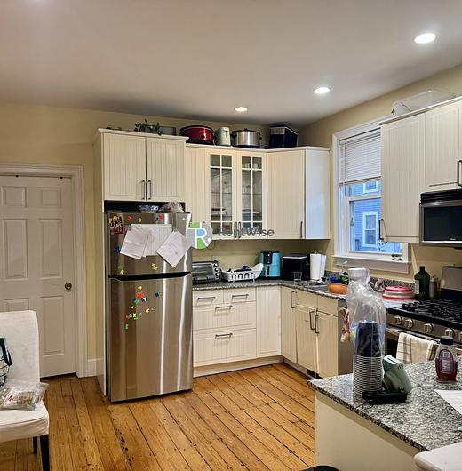 Photo of 731 Parker St