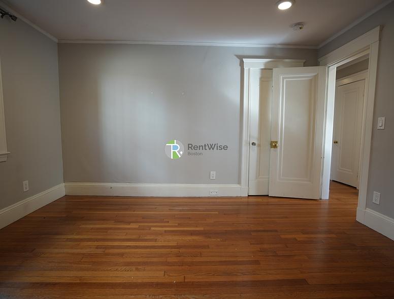 Photo of 651 Washington Street