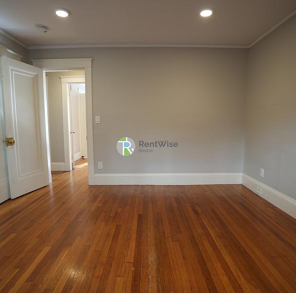 Photo of 651 Washington Street