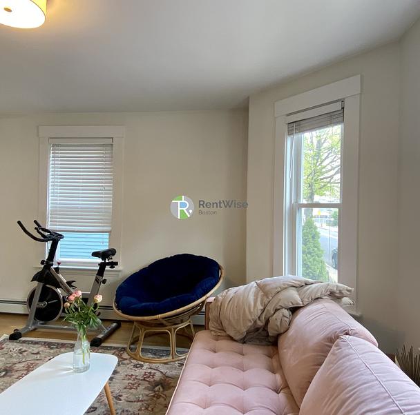Photo of 319 Columbia St.