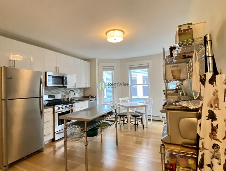 Photo of 319 Columbia St.