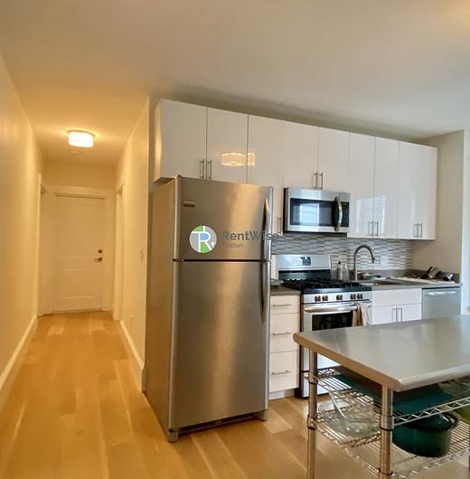 Photo of 319 Columbia St.