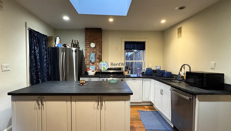 Photo of 151 Highland St