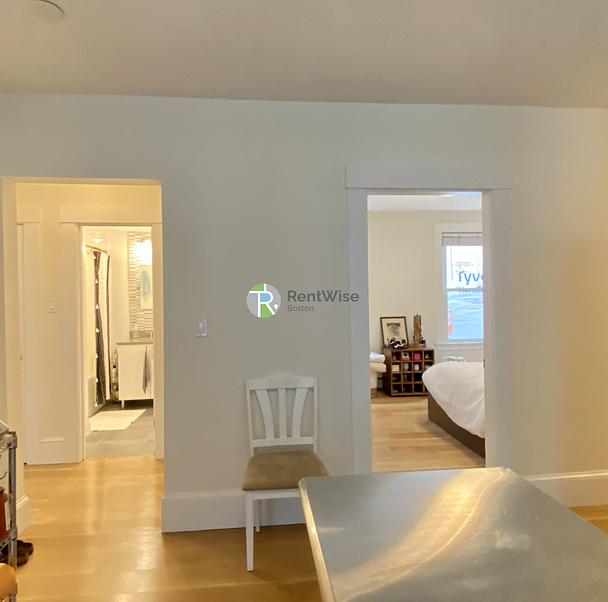 Photo of 319 Columbia St.