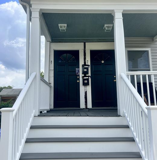 Photo of Spacious and sunny apartment - close to Tufts!