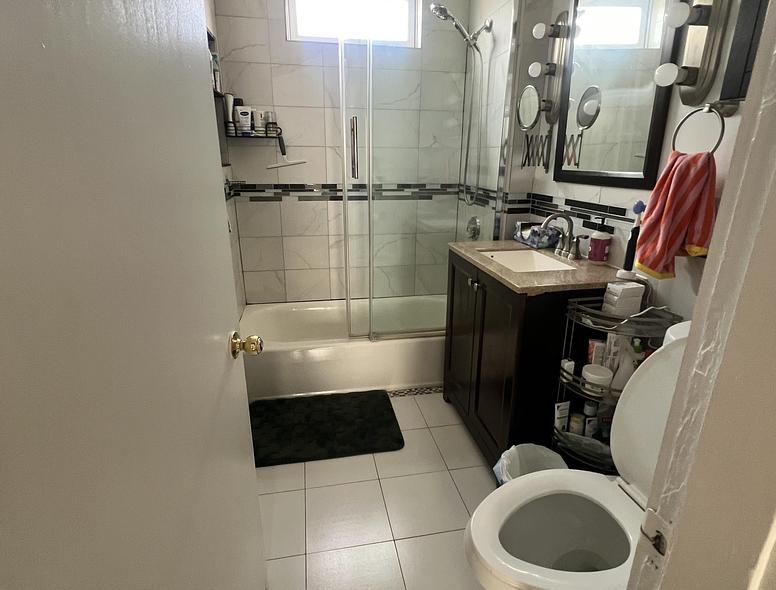 Photo of Spacious and sunny apartment - close to Tufts!