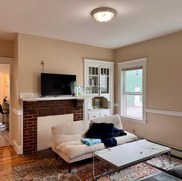 Photo of Beautiful apartment - close to Tufts!