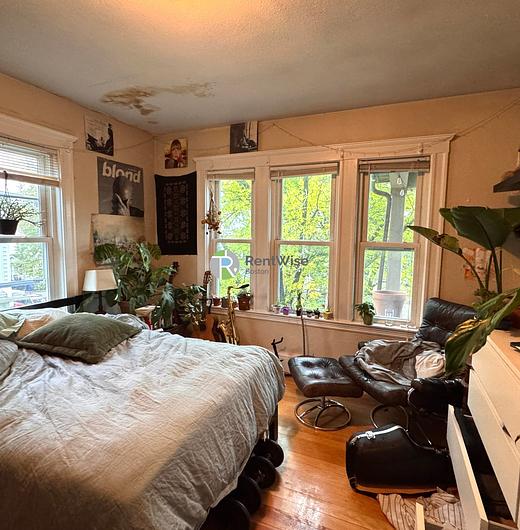 Photo of 41 Whitfield Road