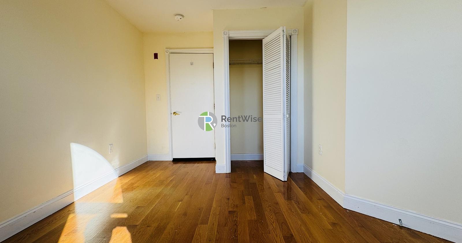 Photo of 90 Westland Avenue