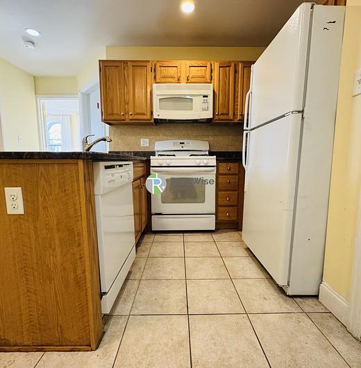 Photo of 90 Westland Avenue