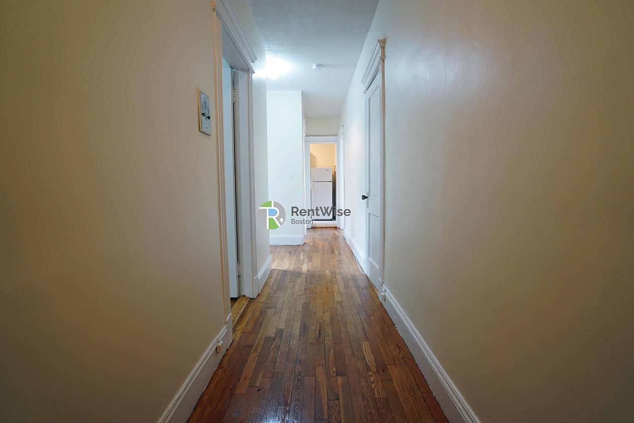 Photo of 1156 Commonwealth Ave
