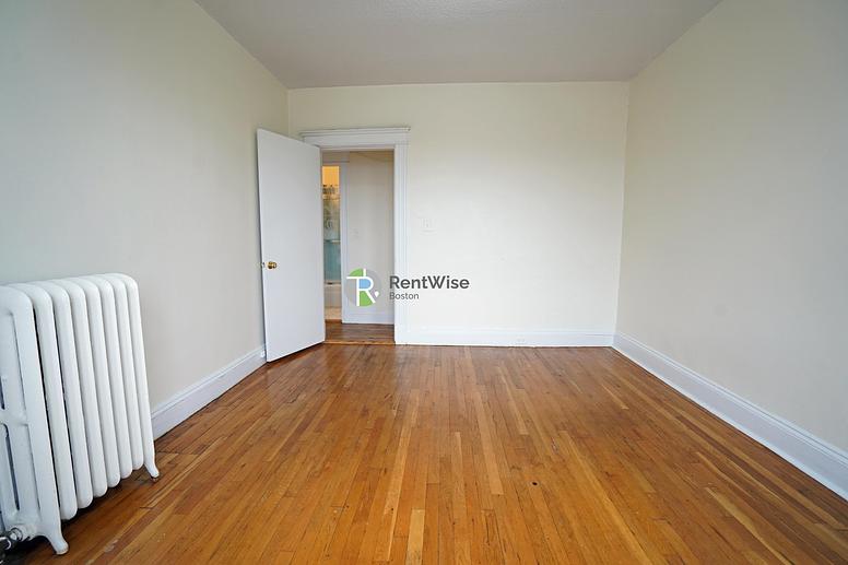 Photo of 1156 Commonwealth Ave