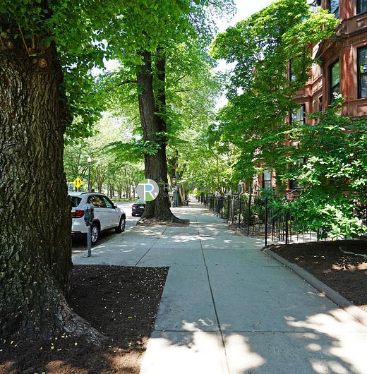 Photo of 379 Commonwealth Ave