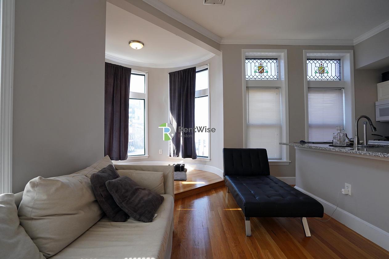 Photo of 365 Washington Street