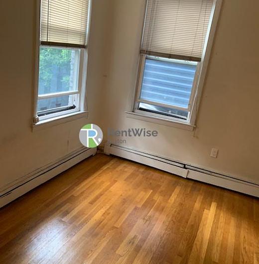 Photo of 53 South Huntington Avenue