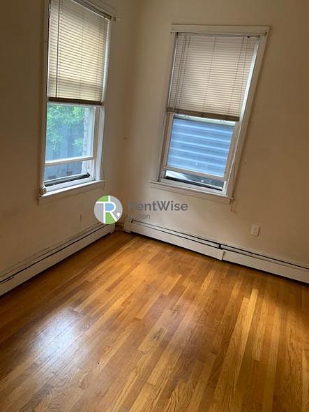 Photo of 53 South Huntington Avenue