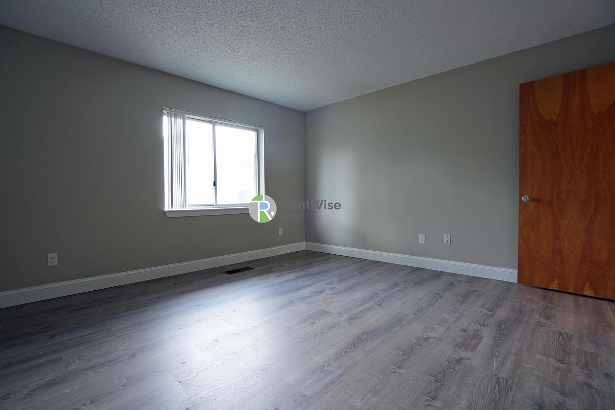 Photo of 140 North Beacon Street
