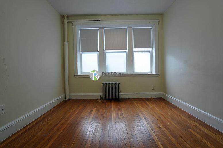 Photo of 1800 Commonwealth Avenue