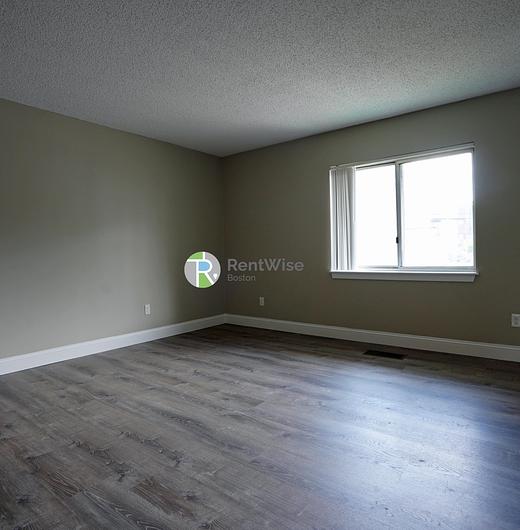 Photo of 140 North Beacon Street