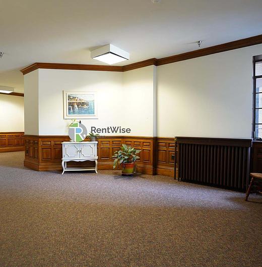 Photo of 504 Beacon St