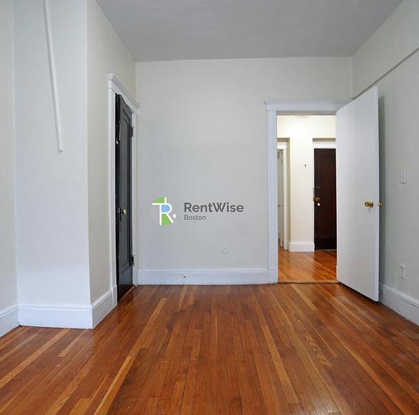 Photo of 1800 Commonwealth Avenue