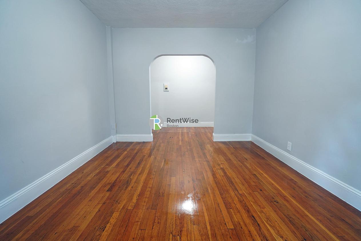 Photo of 41 Chestnut Hill Ave