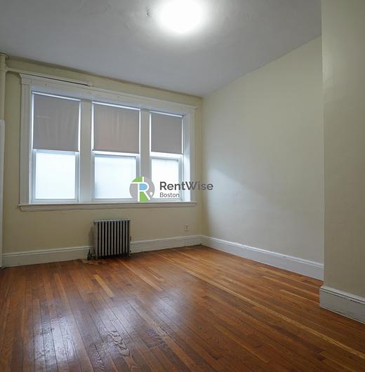 Photo of 1800 Commonwealth Avenue