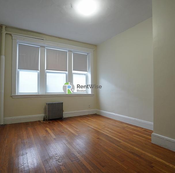 Photo of 1800 Commonwealth Avenue