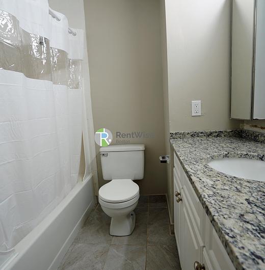 Photo of 140 North Beacon Street