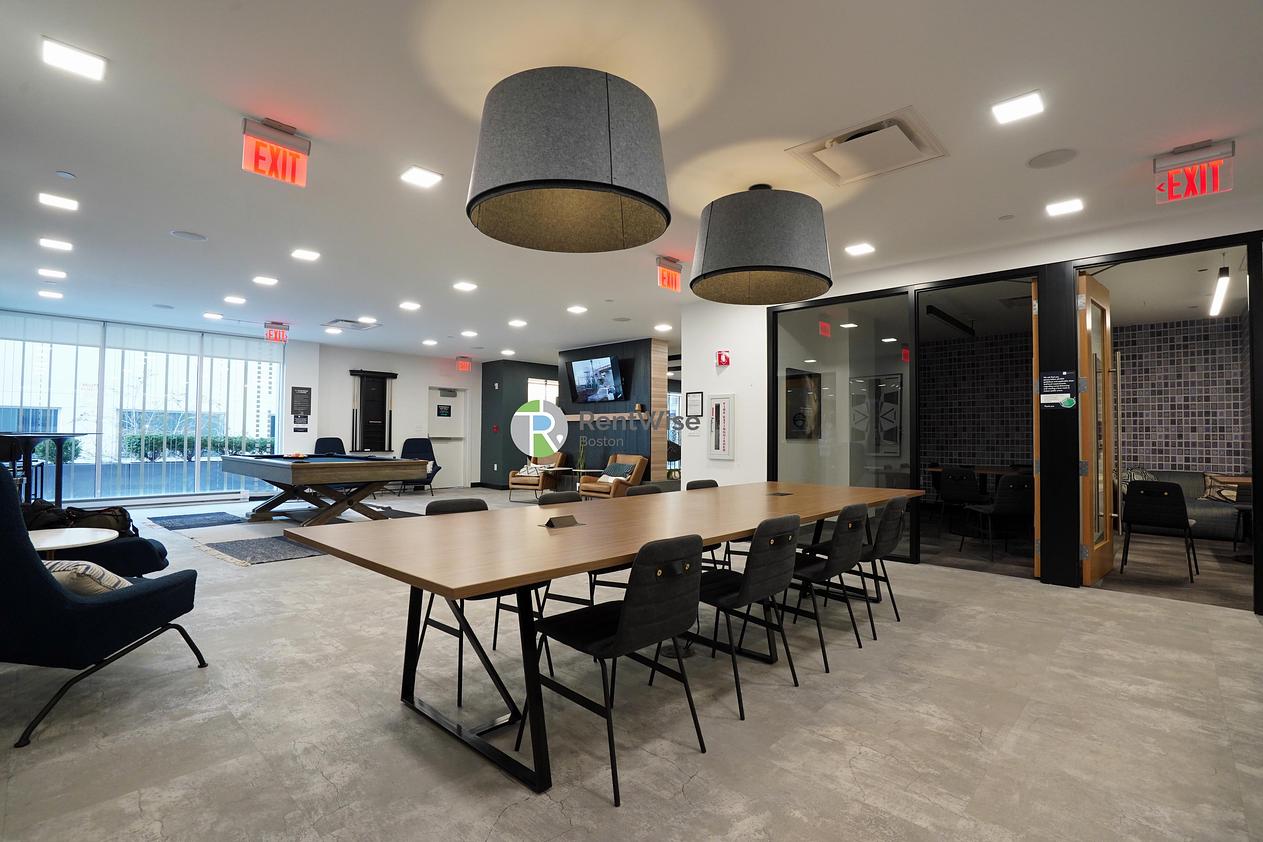Photo of 1047 Commonwealth Ave