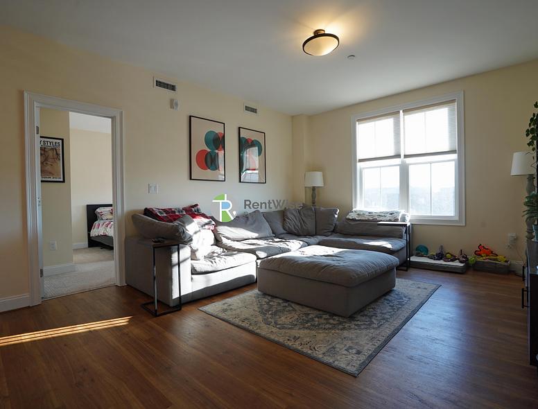 Photo of 315 Broadway