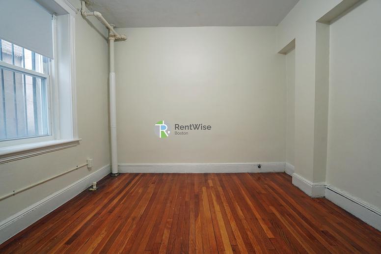 Photo of 1800 Commonwealth Avenue