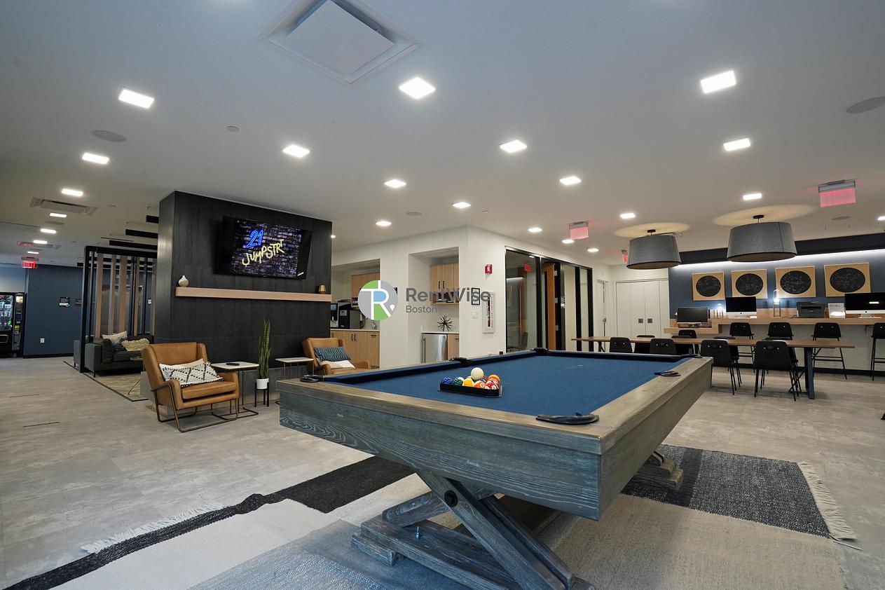 Photo of 1047 Commonwealth Ave