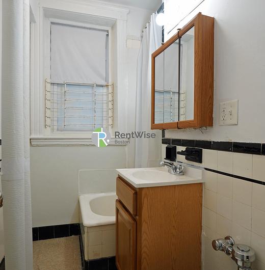 Photo of 1800 Commonwealth Avenue