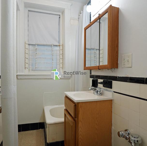 Photo of 1800 Commonwealth Avenue
