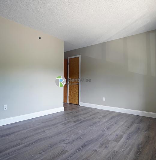 Photo of 140 North Beacon Street