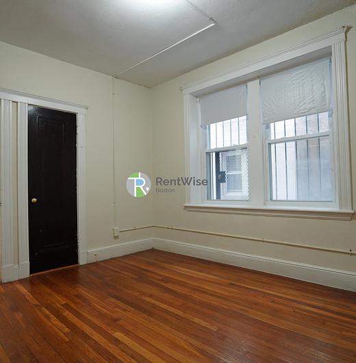 Photo of 1800 Commonwealth Avenue