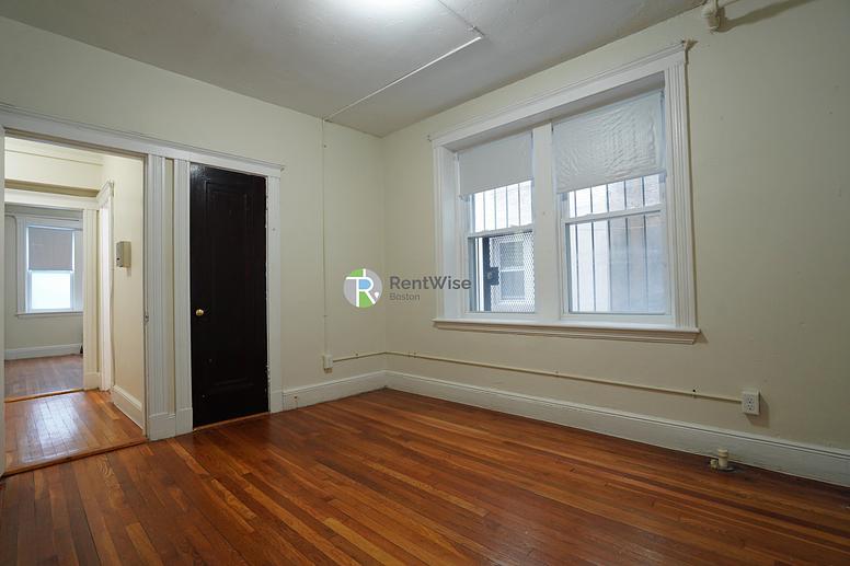 Photo of 1800 Commonwealth Avenue