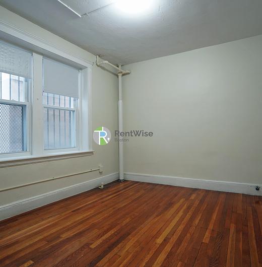 Photo of 1800 Commonwealth Avenue