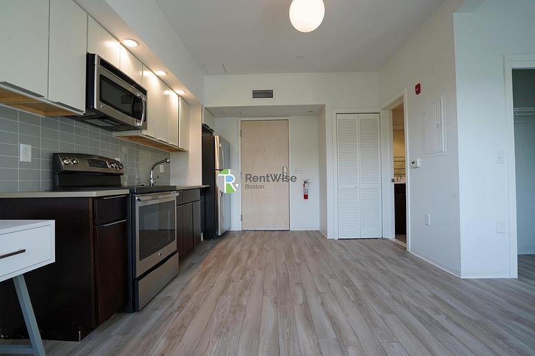 Photo of 1047 Commonwealth Ave
