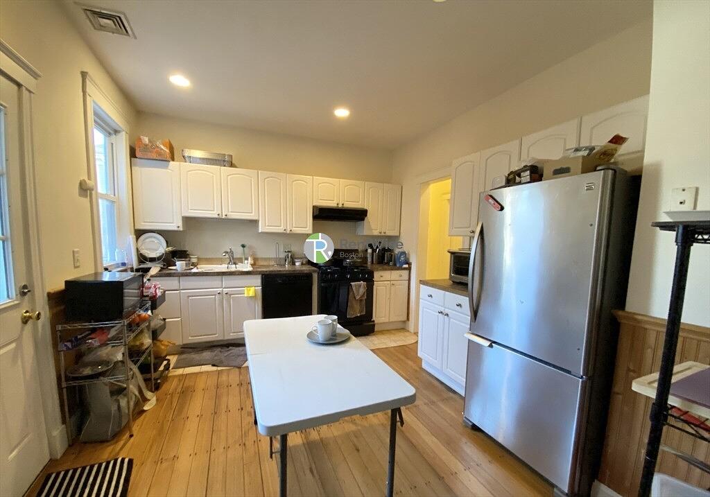Photo of 37 Hillside Street