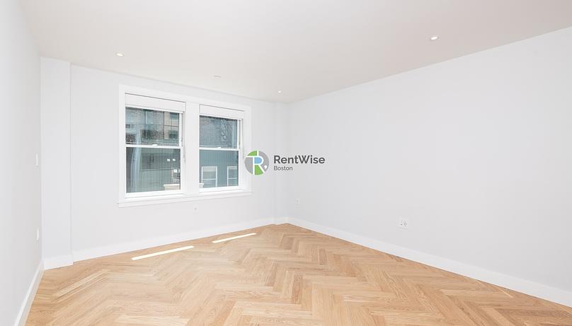 Photo of 12 Commonwealth Ave