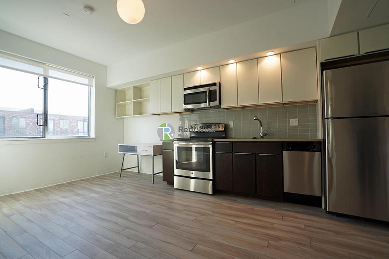 Photo of 1047 Commonwealth Ave