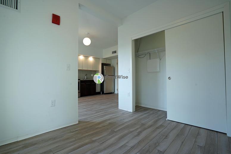 Photo of 1047 Commonwealth Ave