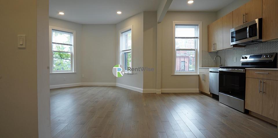 Photo of 379 Commonwealth Ave