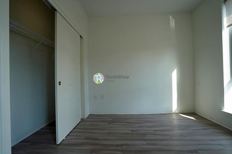 Photo of 1047 Commonwealth Ave