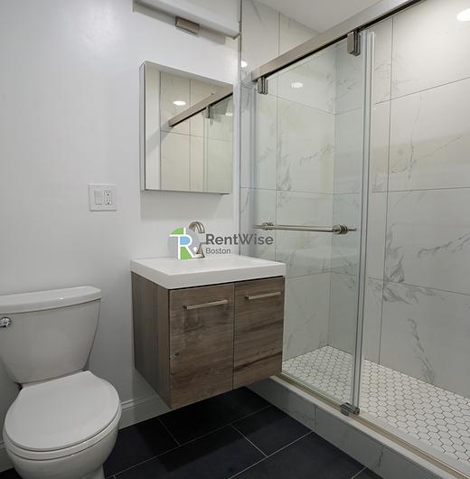 Photo of 379 Commonwealth Ave