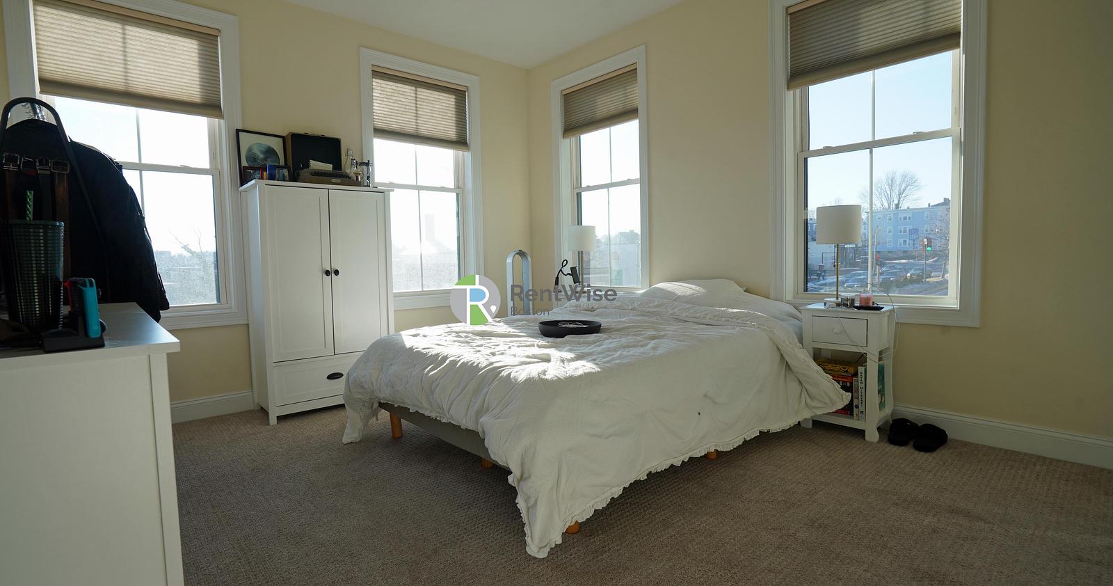 Photo of 315 Broadway