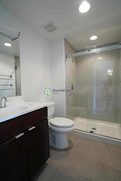 Photo of 1047 Commonwealth Ave