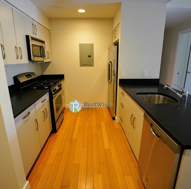 Photo of 601 Albany Street